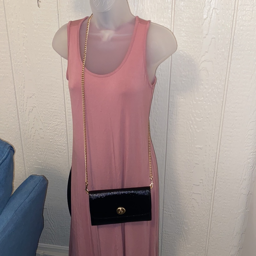 Black leather with removable gold chain clutch - Picture 8 of 11